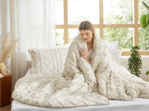 Tufted Bohemian-Style Decorative Bedding Set — Soft and Comfortable 3-Piece Set