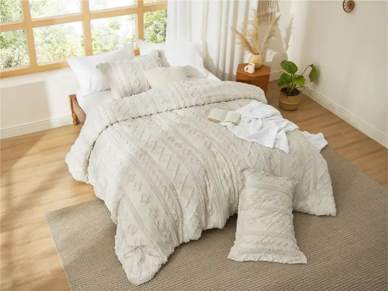 Tufted Bohemian-Style Decorative Bedding Set — Soft and Comfortable 3-Piece Set